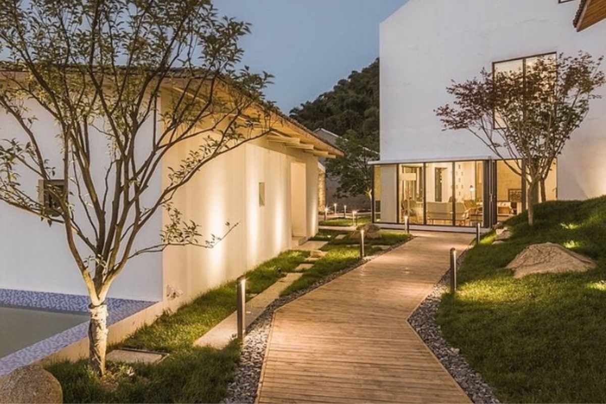 Bảo trì hệ thống ánh sáng định kỳ bao gồm những gì?